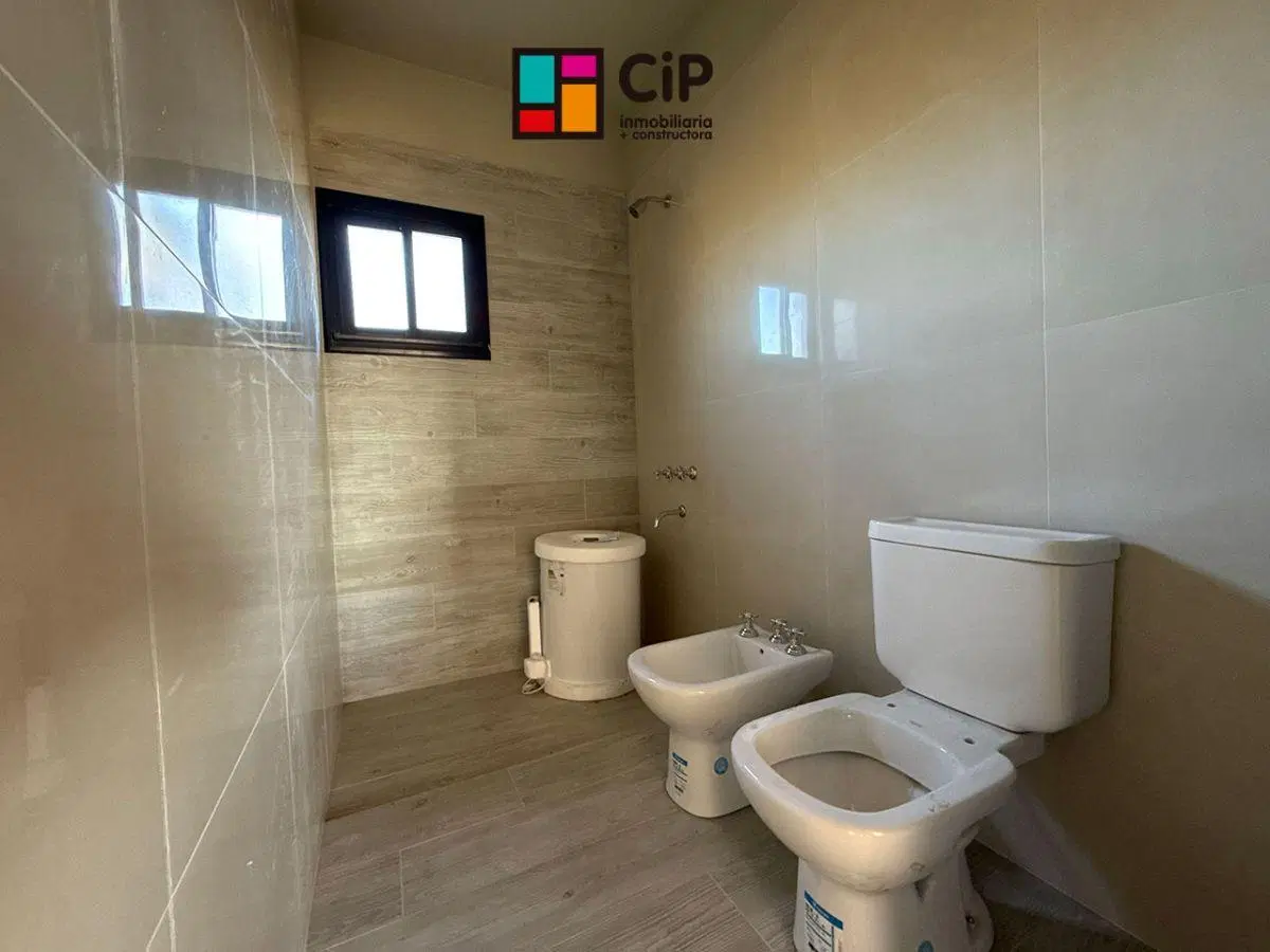 Casa a estrenar en venta a minutos de Escuela Técnica
A minutos de la plaza principal 8