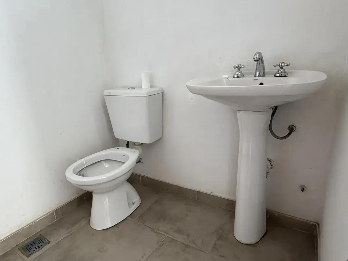 Foto de Alquiler De Local Comercial En Carpintería, imagen 4