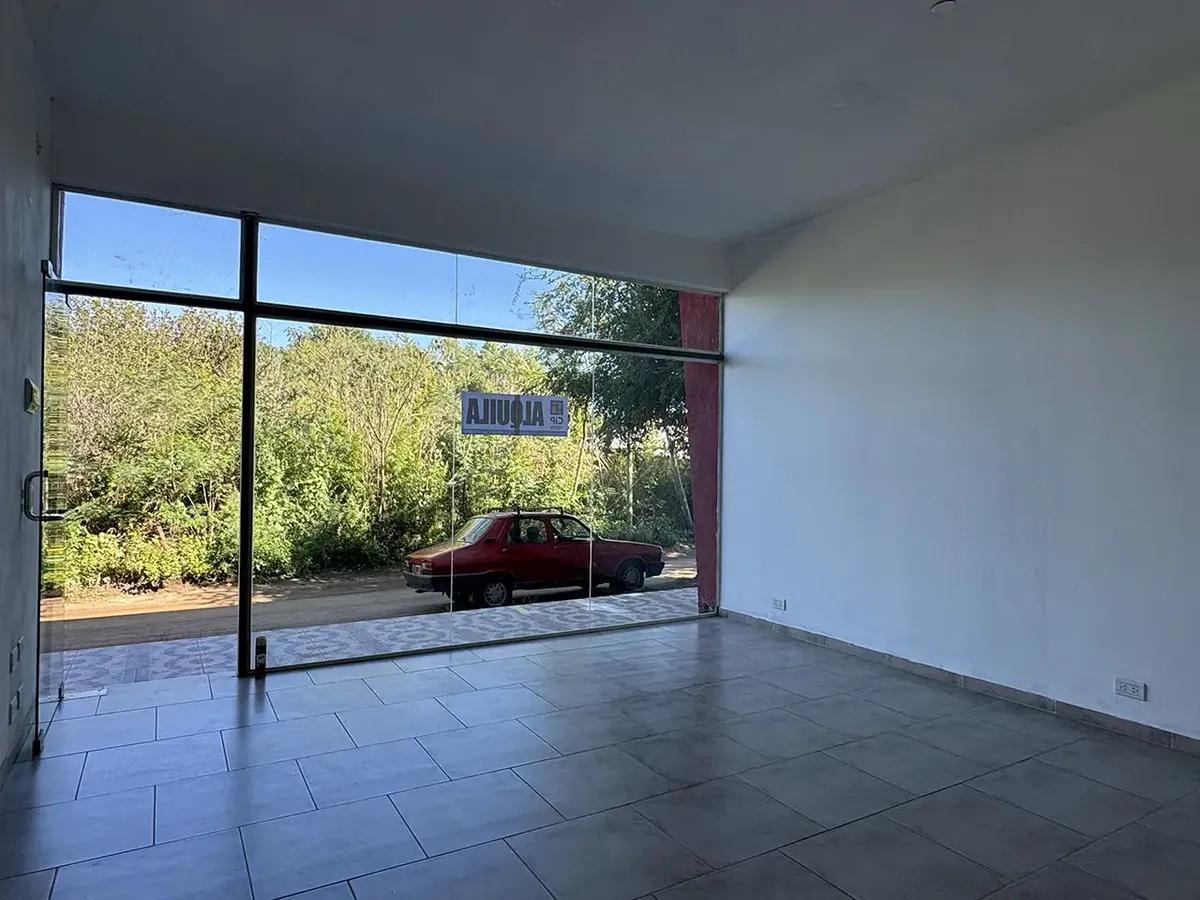 Foto de Alquiler De Local Comercial En Carpintería, imagen 3