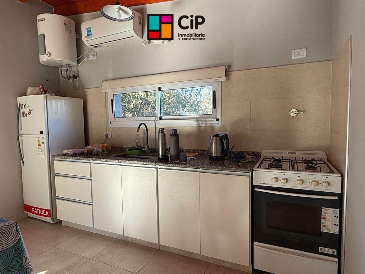 Venta de casa en Carpintería sobre calle Poleo