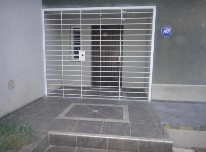 DUPLEX MUY AMPLIO 3 DORM.-V.RIVERA INDARTE.COCHERA 2 AUTOS. DISPONIBLE 20/10/25 3