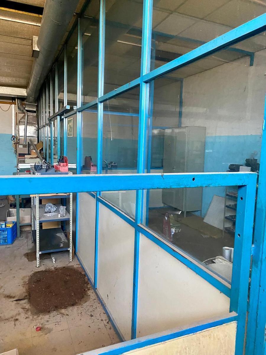 Vendo Fabrica en Av Japón Próximo a Juan B. Justo y Circunvalación 3