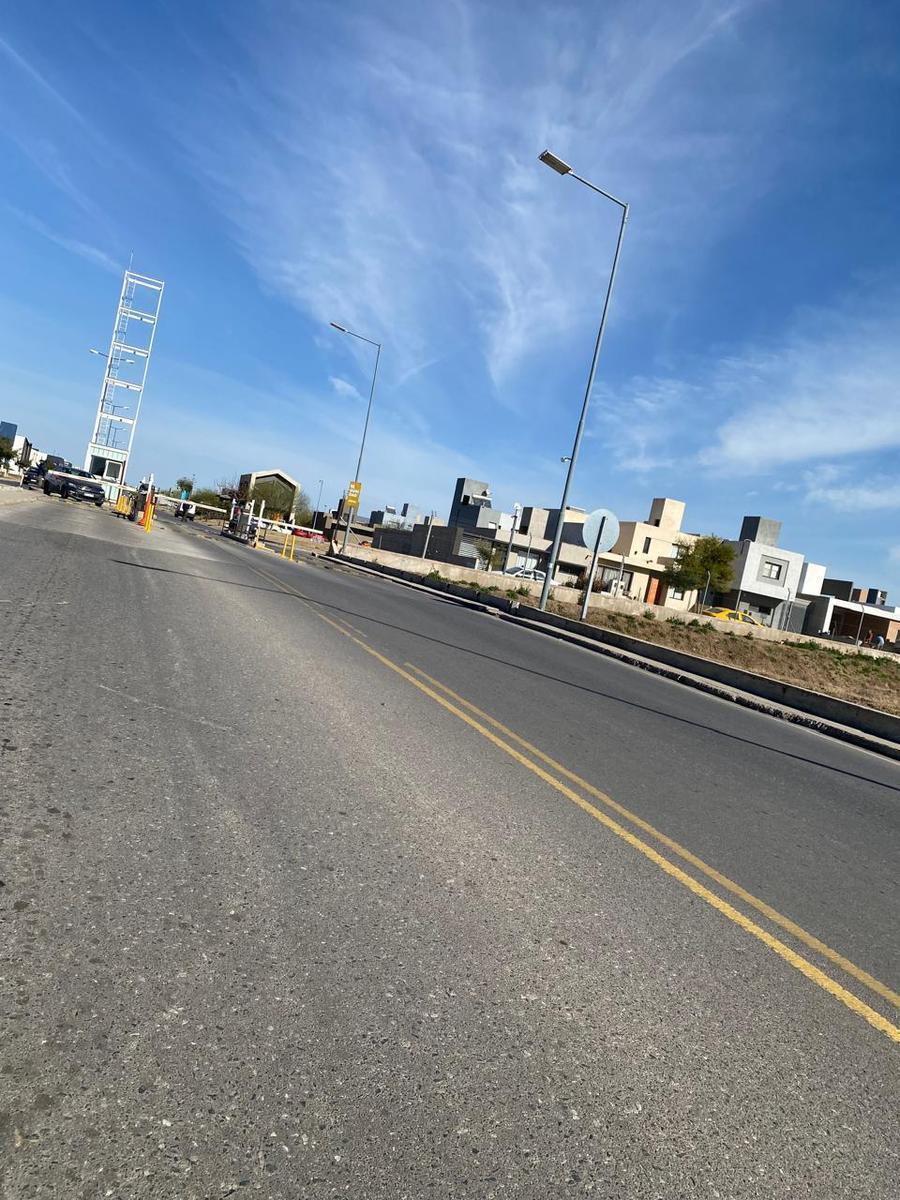 Terreno de 600 m2 en venta en Docta Parque