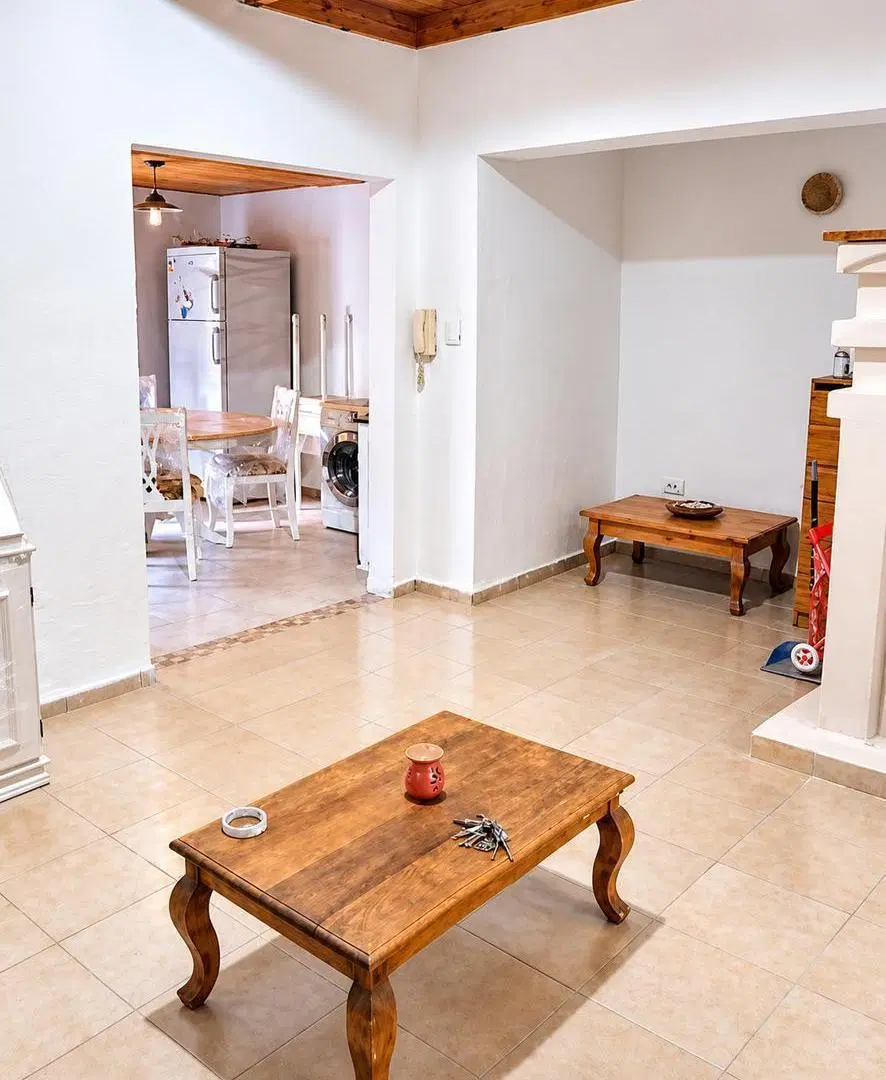Casa amplia con cinco habitaciones  en la mejor zona de Alta Cordoba 2