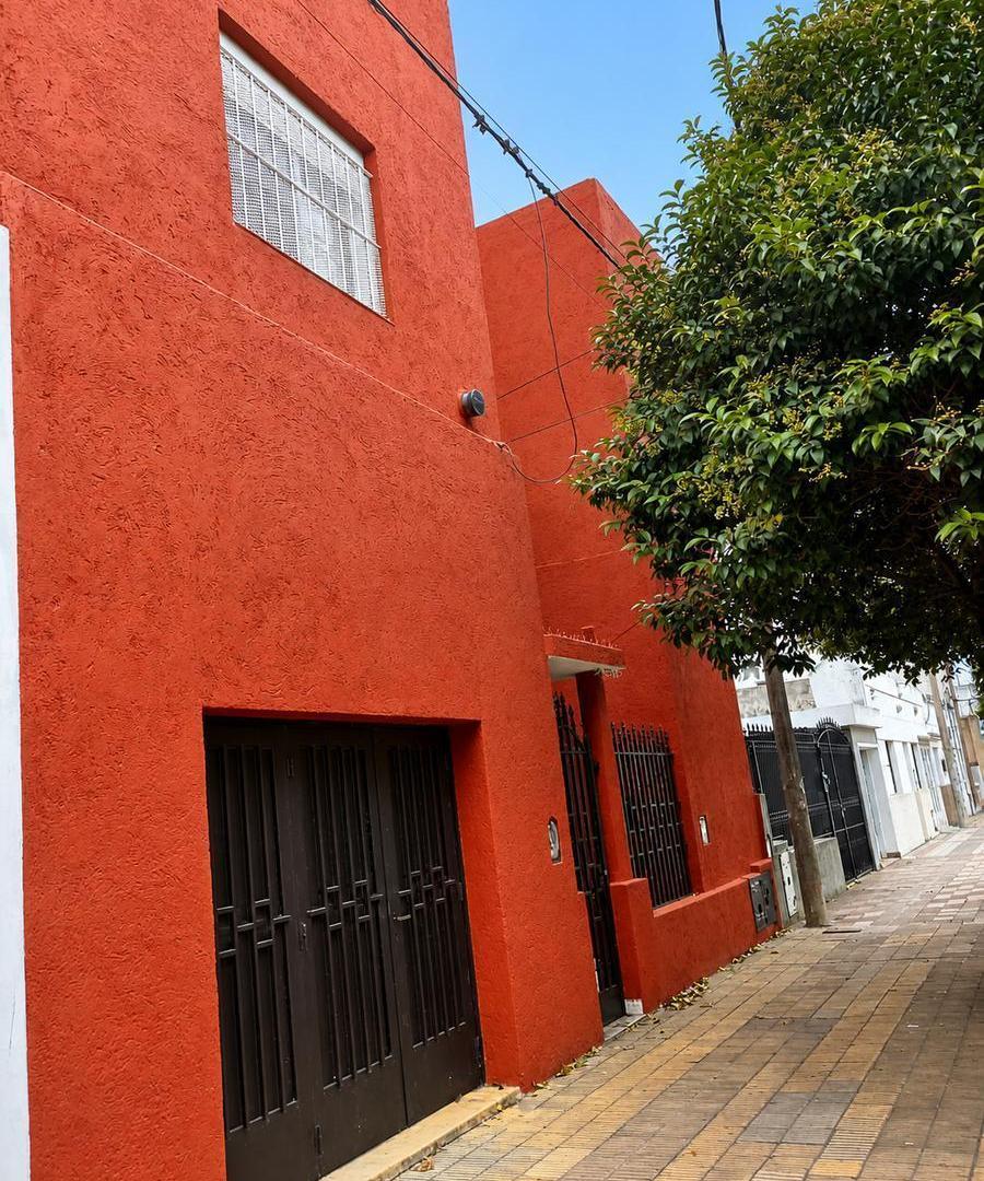 Casa amplia con cinco habitaciones  en la mejor zona de Alta Cordoba