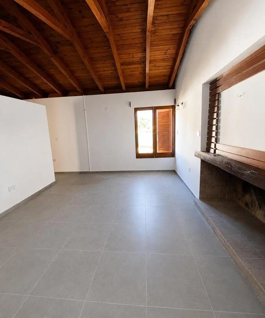 Casa en alquiler Villa Belgrano tres dormitorios ambientes amplios excelente ubicación 2