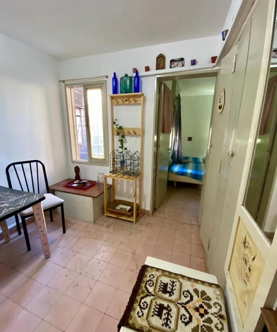 Departamento interno un dormitorio amoblado en Alberdi excelente ubicación