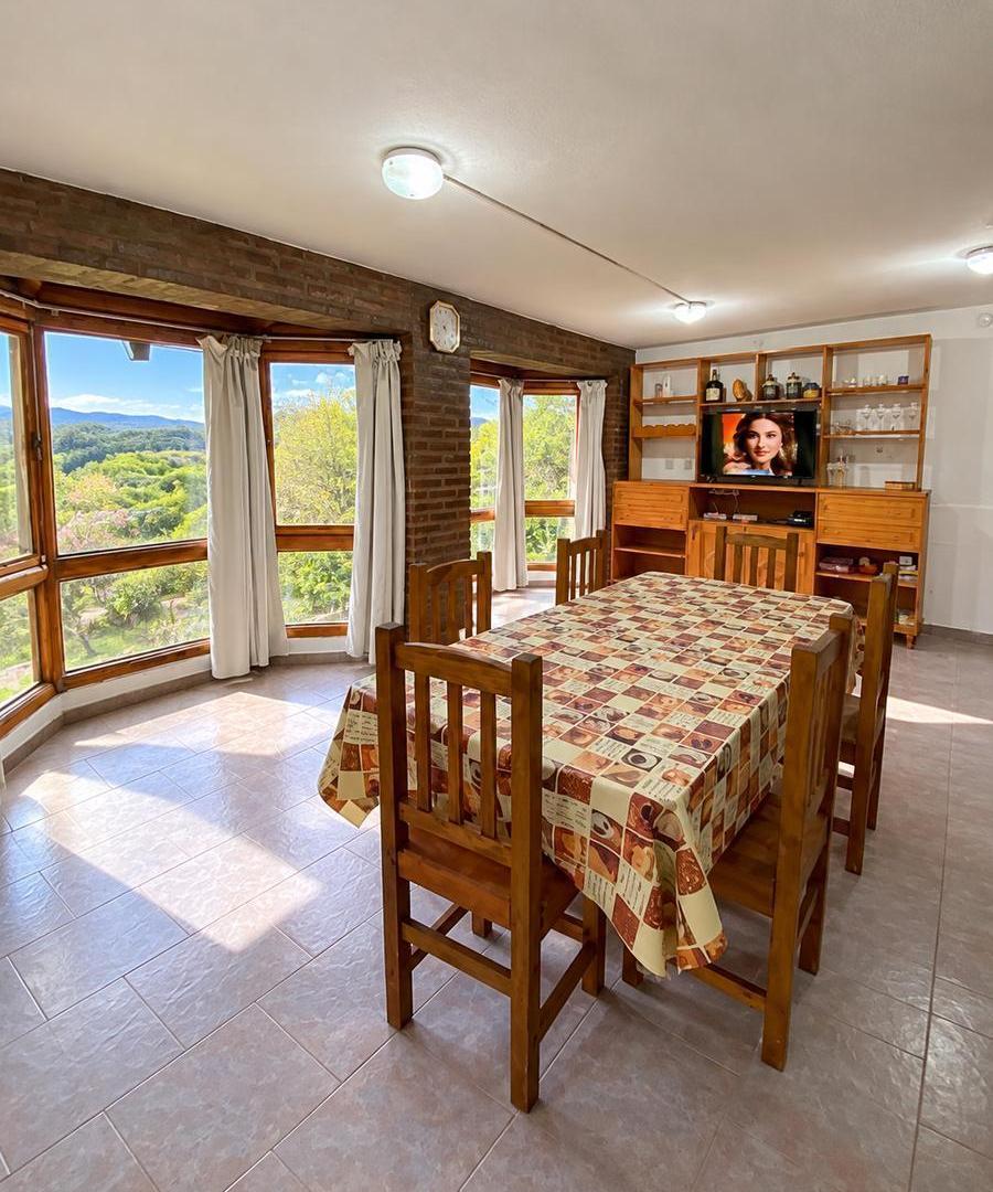 Foto de Casa en venta tres dormitorios mas pileta excelente vista en La, imagen 5