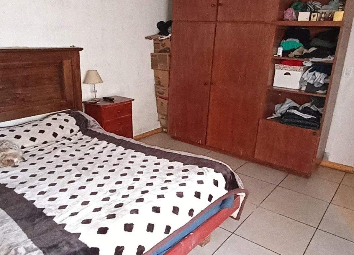 Foto de VENTA CASA 4 AMB CON LOCAL, IDEAL VIVIENDA CON RENTA, EN ZONA BOSQUE P, imagen 4