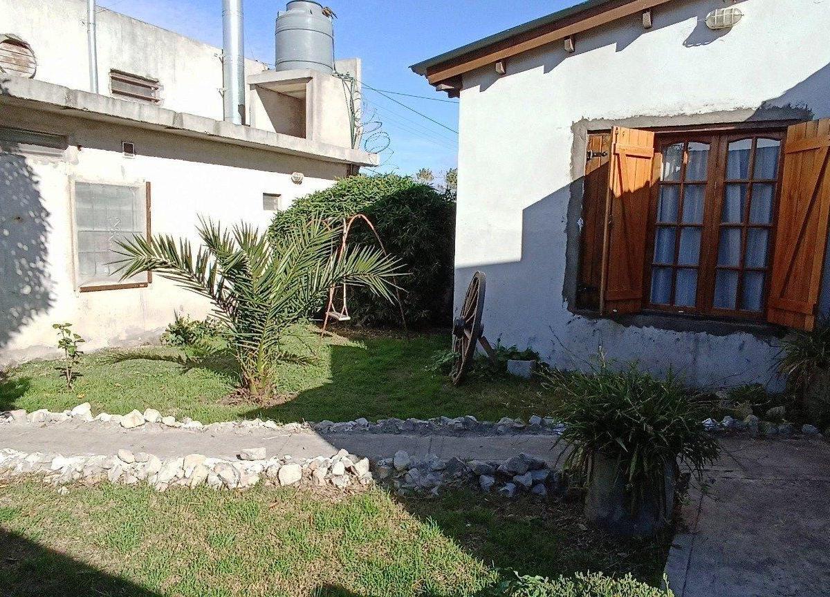 Foto de VENTA CASA 4 AMB CON LOCAL, IDEAL VIVIENDA CON RENTA, EN ZONA BOSQUE P, imagen 3