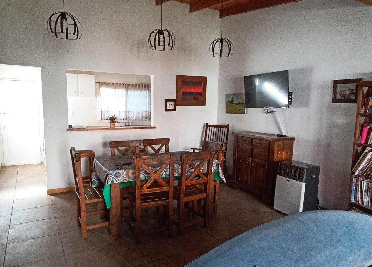 VENTA CASA 4 AMB CON LOCAL, IDEAL VIVIENDA CON RENTA, EN ZONA BOSQUE P RAMOS