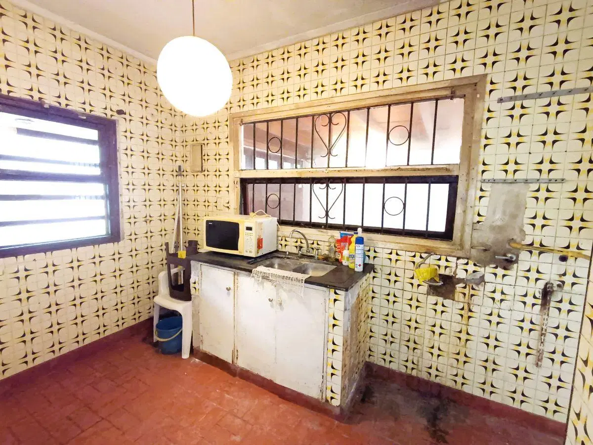 CASA CHALET 4 AMB CON GARAGE Y QUINCHO/DPTO EN PTA MOGOTES, OPORTUNIDAD! 3