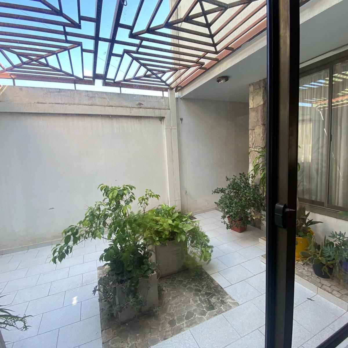 Importante Casa a La Venta en Colinas del Cerro 1