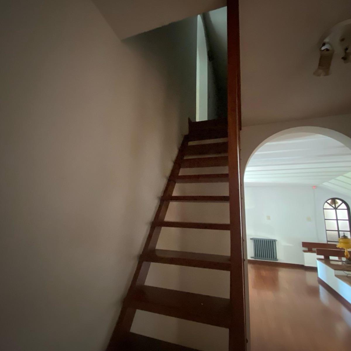 Importante Casa a La Venta en Colinas del Cerro 4