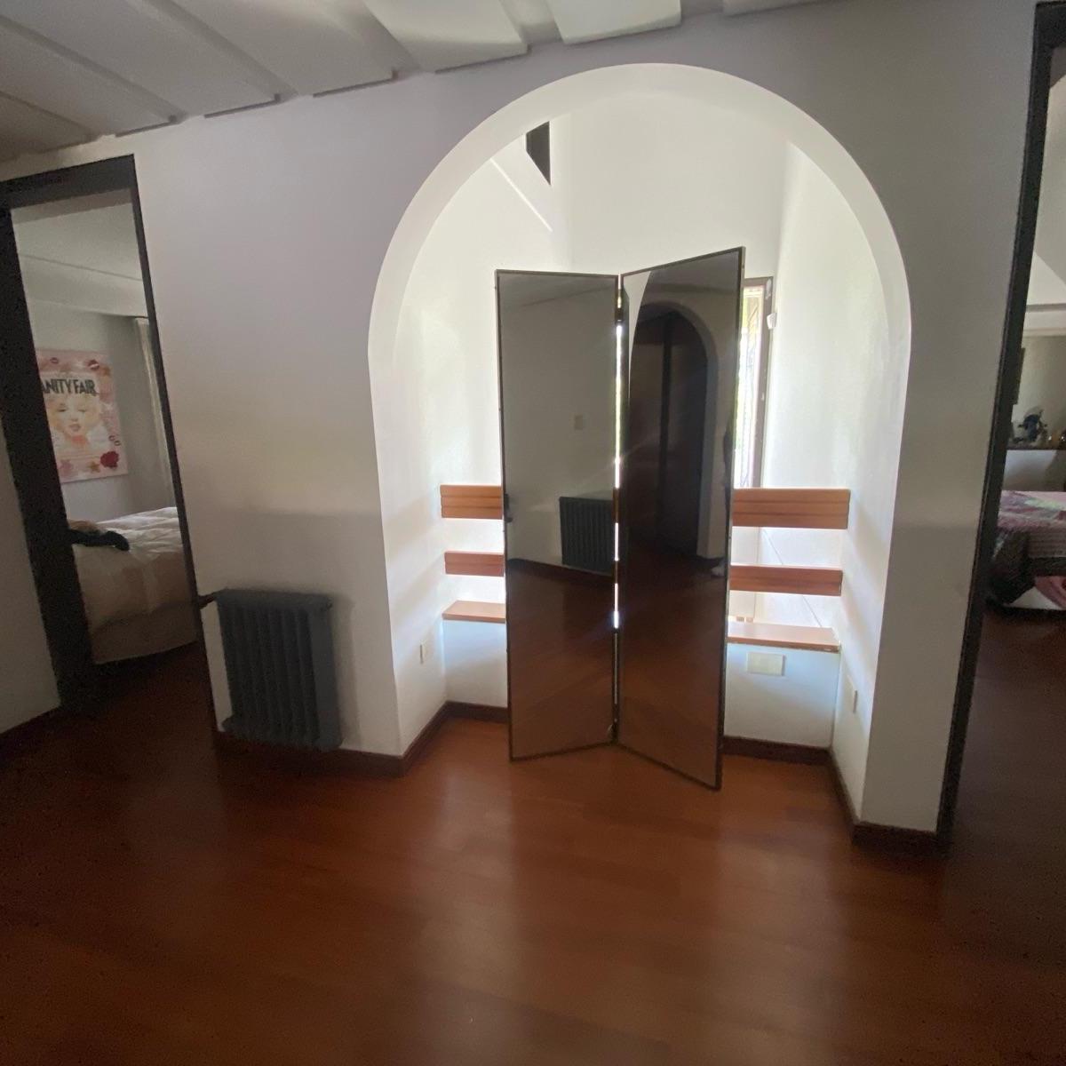 Importante Casa a La Venta en Colinas del Cerro 3