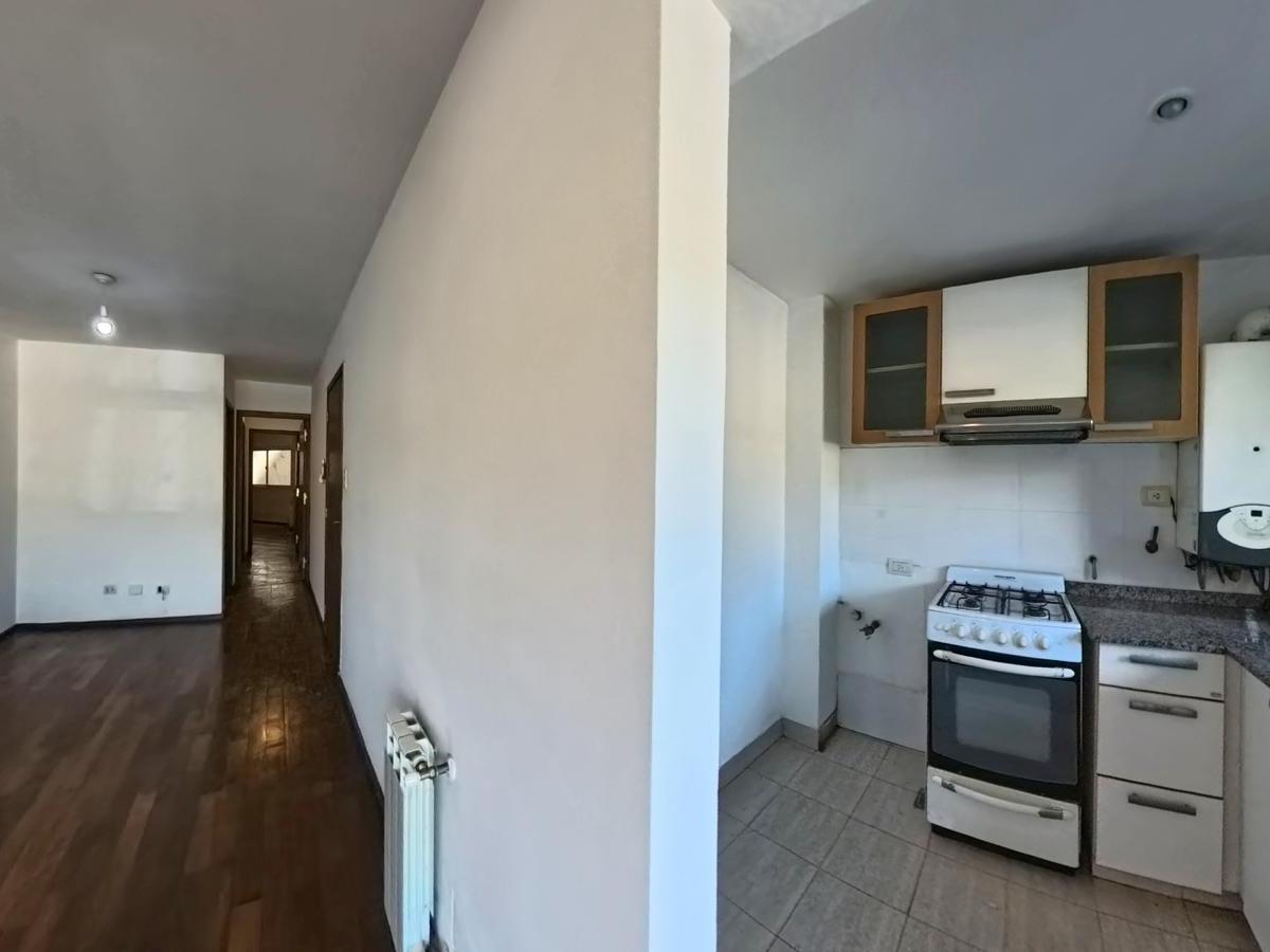 Nva. Cba, - Poeta Lugones 134 - 2 Dorm. - 2 Baños - Dpto - Venta 4