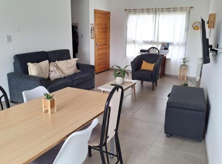 CLAROS DEL BOSQUE - DUPLEX - ALQUILER - 3 DORM - 2 BAÑOS - PATIO CESPED 3