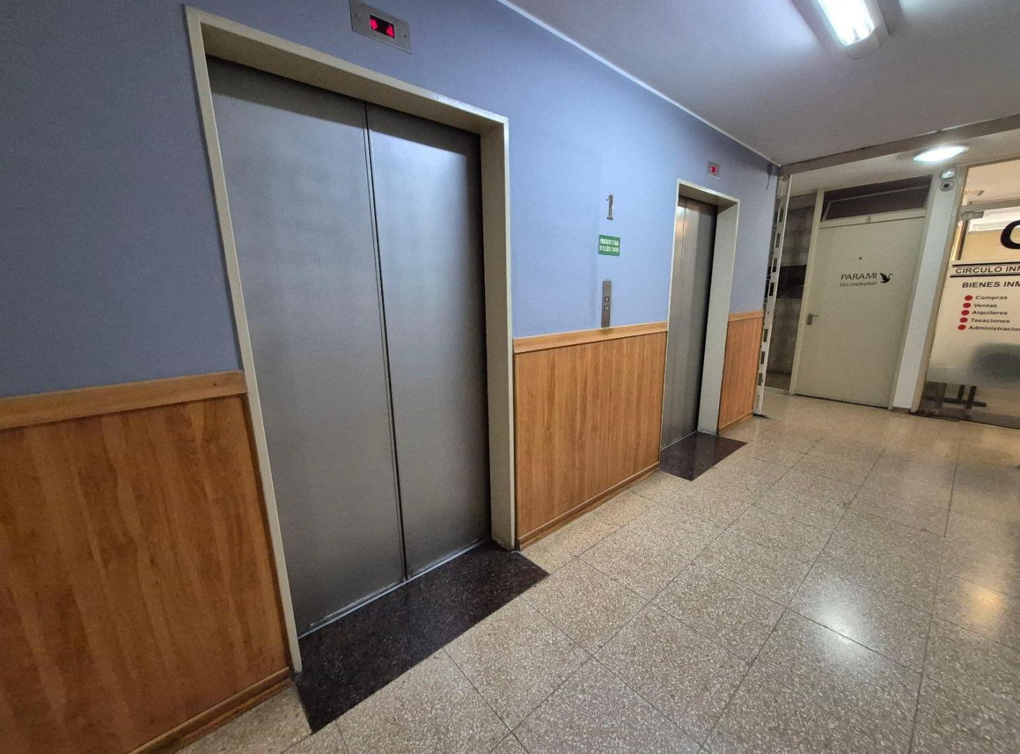 Foto de B° CENTRO - OFICINA CON COCHERA -, imagen 5