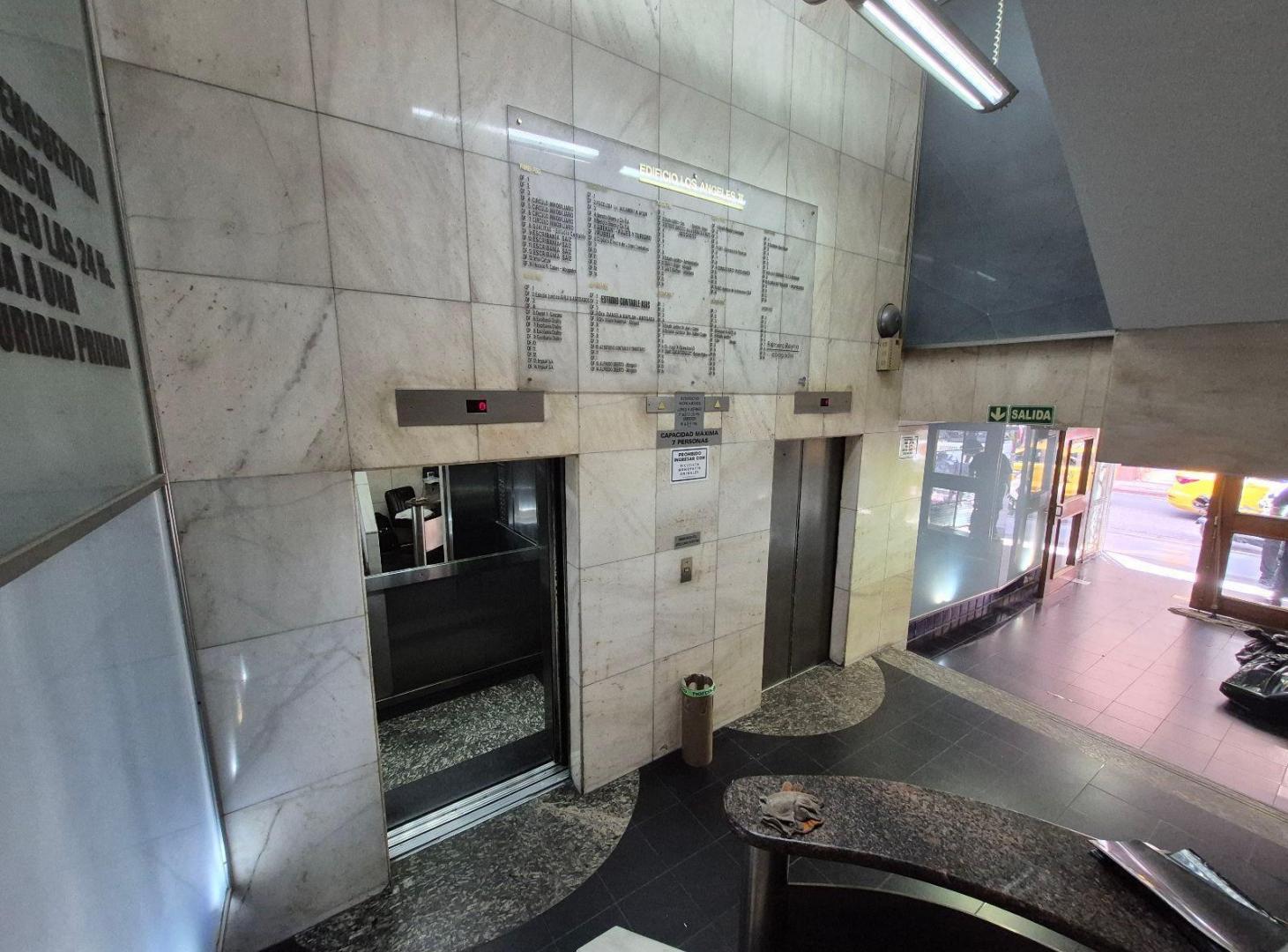 Foto de B° CENTRO - OFICINA CON COCHERA -, imagen 4