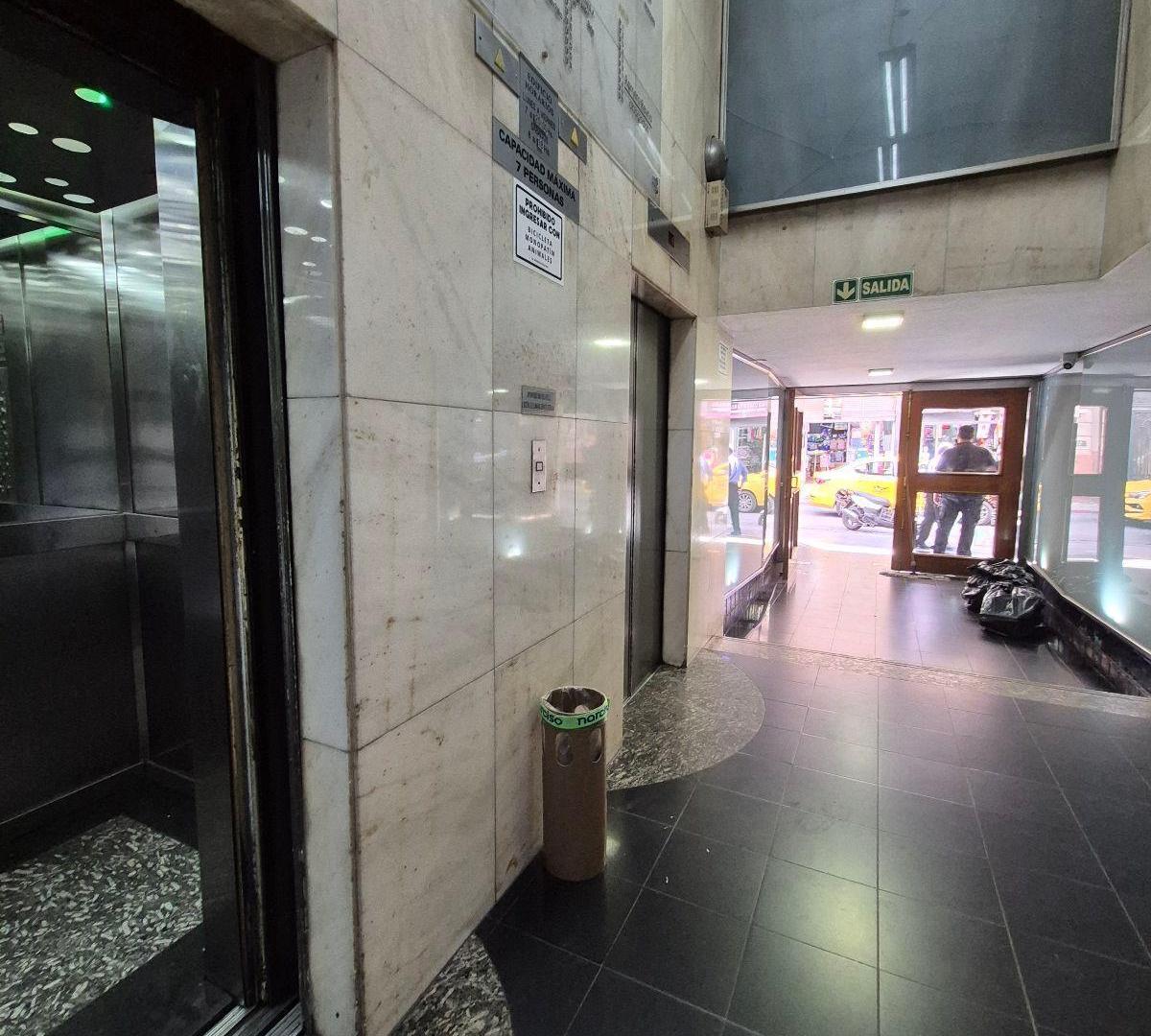 Foto de B° CENTRO - OFICINA CON COCHERA -, imagen 3