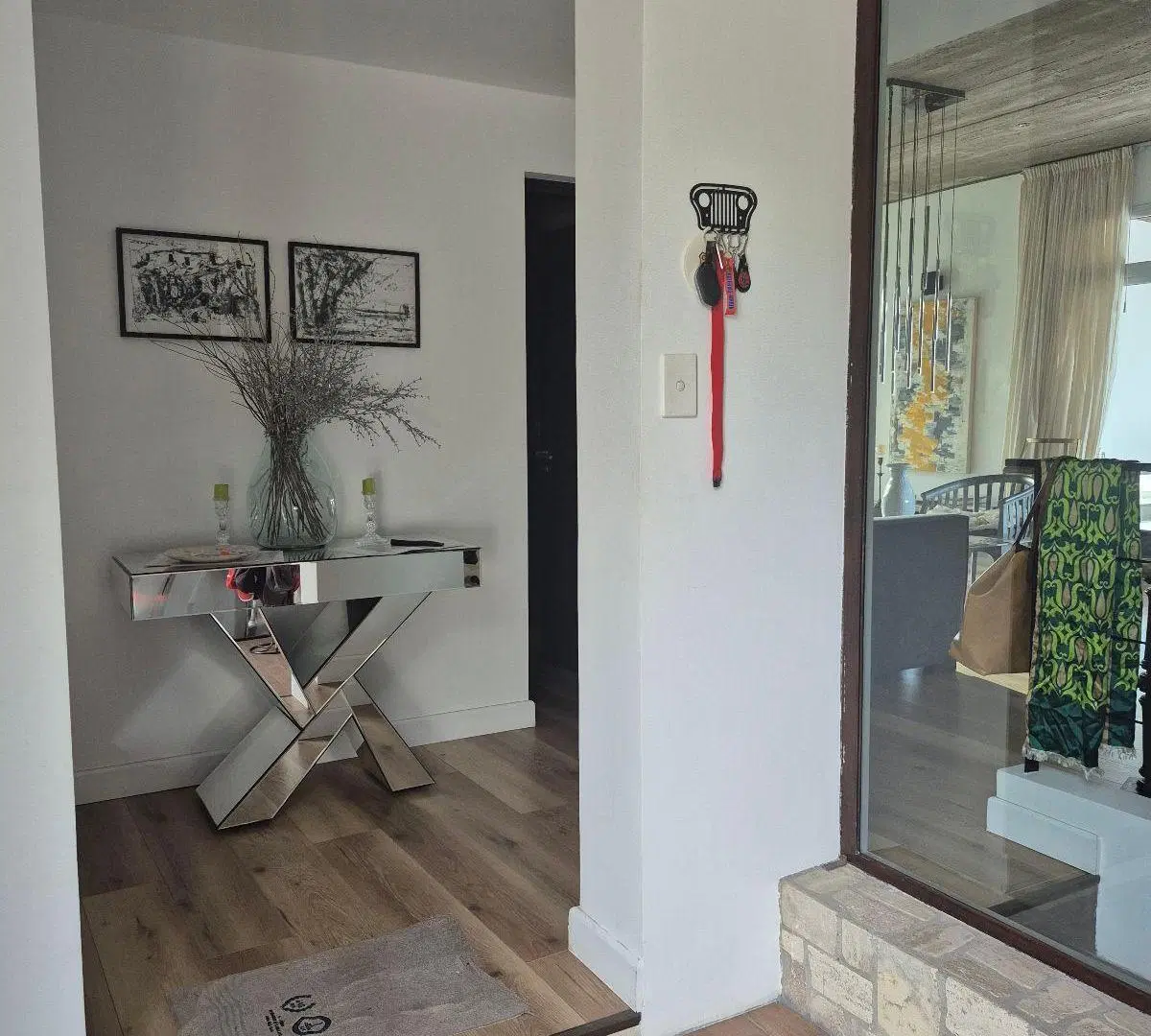 B° ESTANCIA Q2, MENDIOLAZA - CASA DE CATEGORIA-  VENTA 5