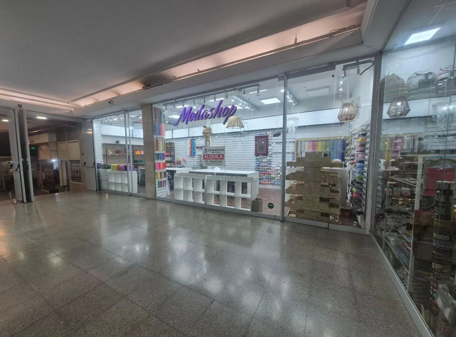 B° CENTRO - LOCAL-ALQUILER- GALERIA SAN MARTIN 4