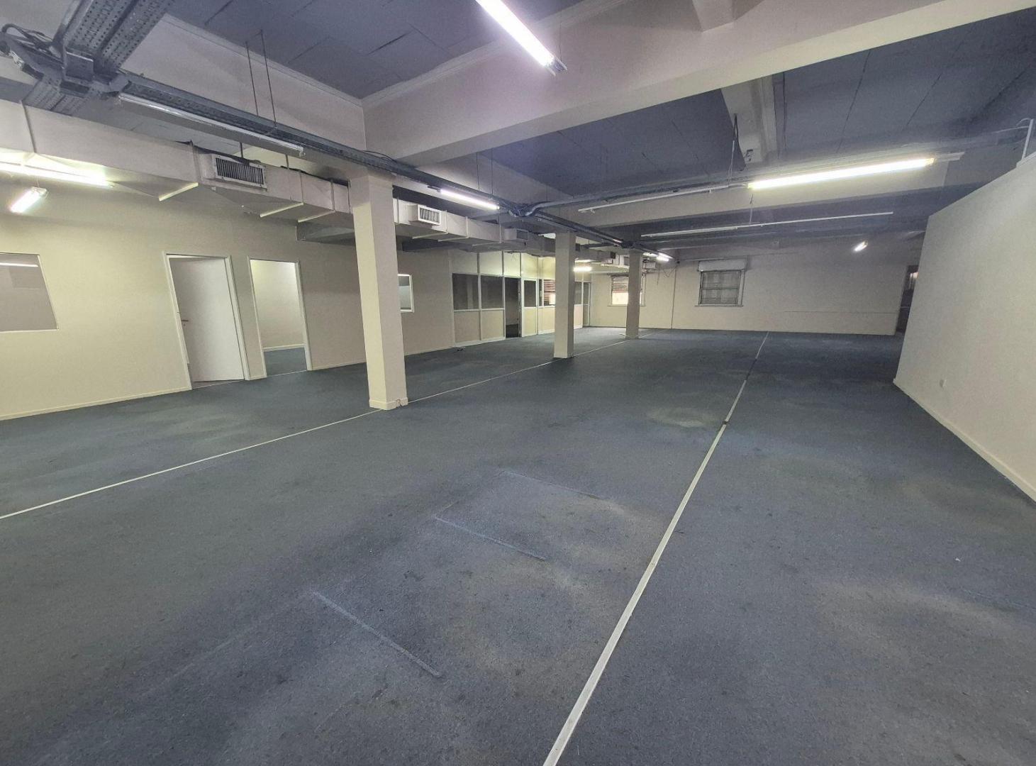 Foto de B° CENTRO - IMPORTANTE OFICINA- ALQUILER, imagen 4