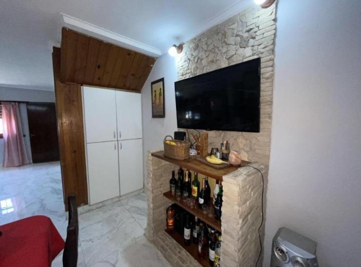 Foto de Propiedad en venta en block Casa y Local, imagen 3