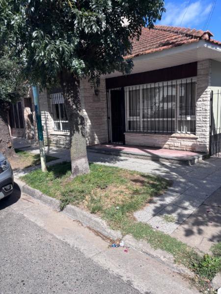 Ph de 3 ambientes con cochera y parrilla