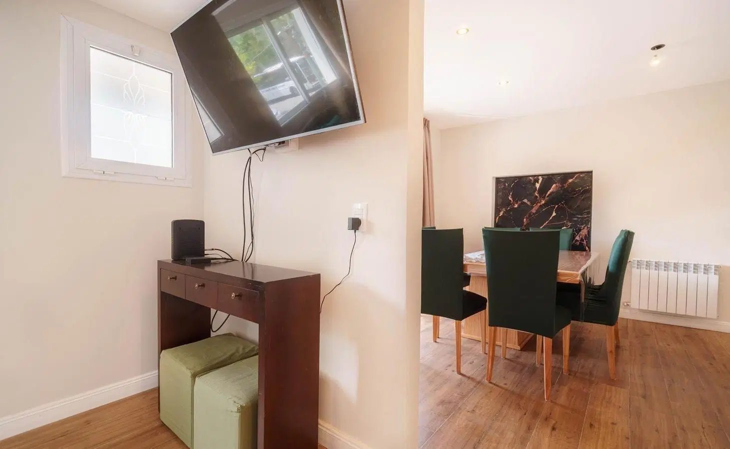 DUPLEX DE 4 AMBIENTES GARAGE RECICLADO ZONA ALDREY 2