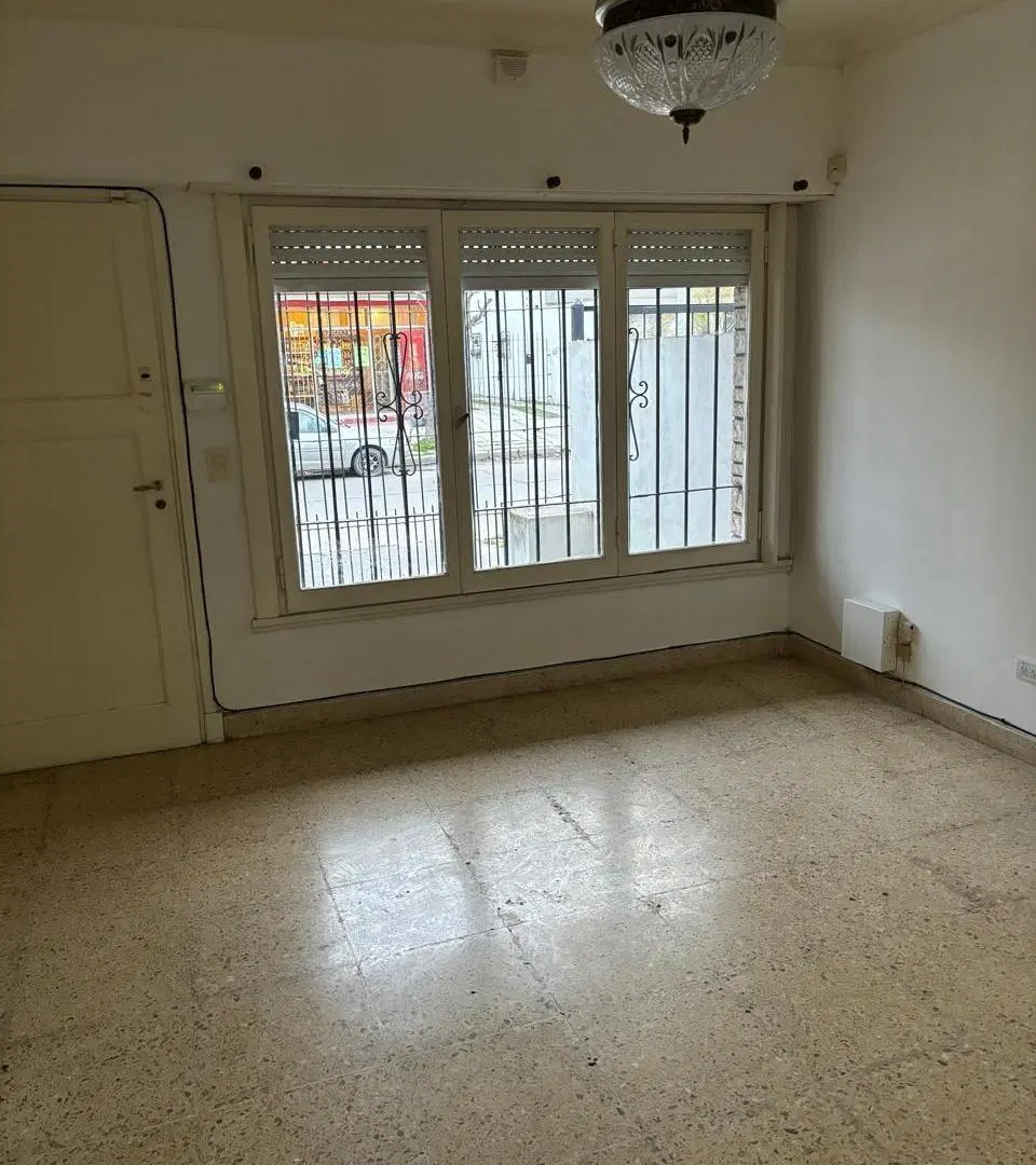 Casa en Alquiler en Villa Primera 2