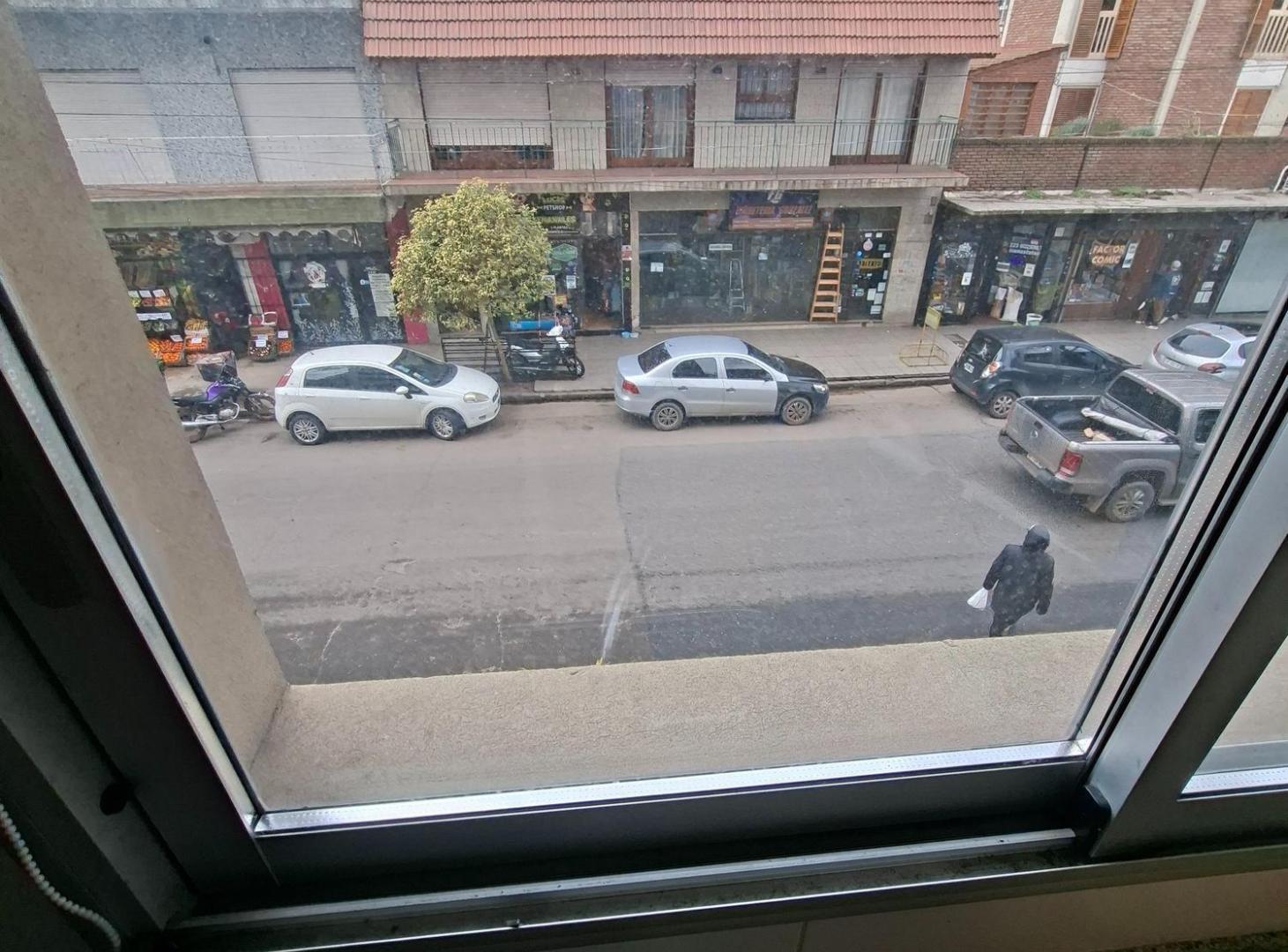 Foto de SEMIPISO DE 3 AMBIENTES EXTERNO COCHERA APTO CREDITO MACROCENTRO, imagen 3