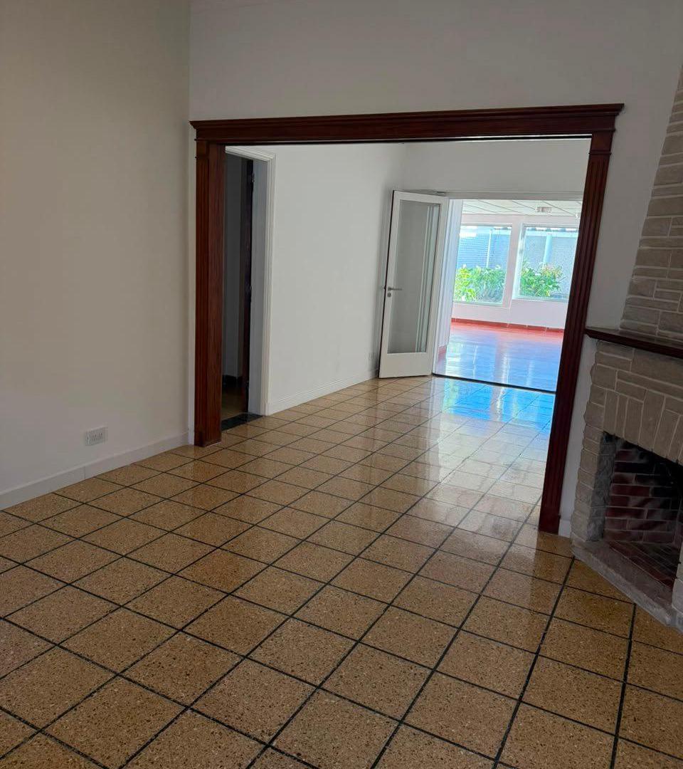 Foto de CHALET MARPLATENSE DE 4 AMBIENTES JARDIN PLAYA GRANDE, imagen 5