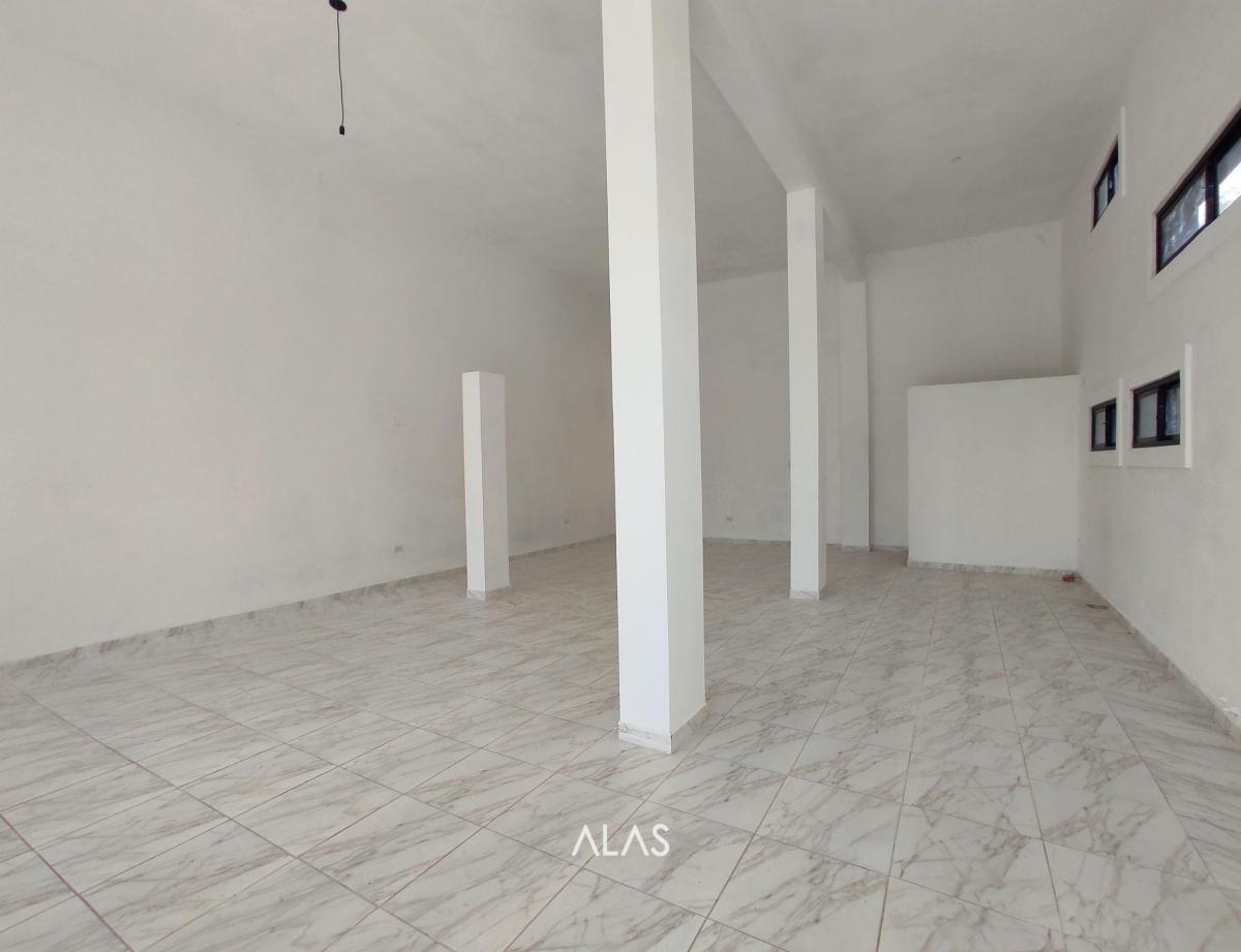 Local Comercial en Venta - Barrio Centro - La Cumbre - D130 4