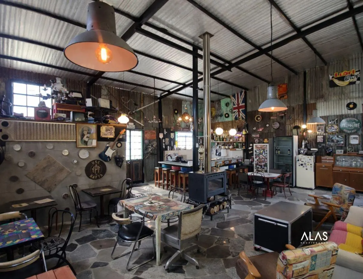 Parador gastronómico único + Vivienda en venta sobre ingreso al Camino del Cuadrado 4