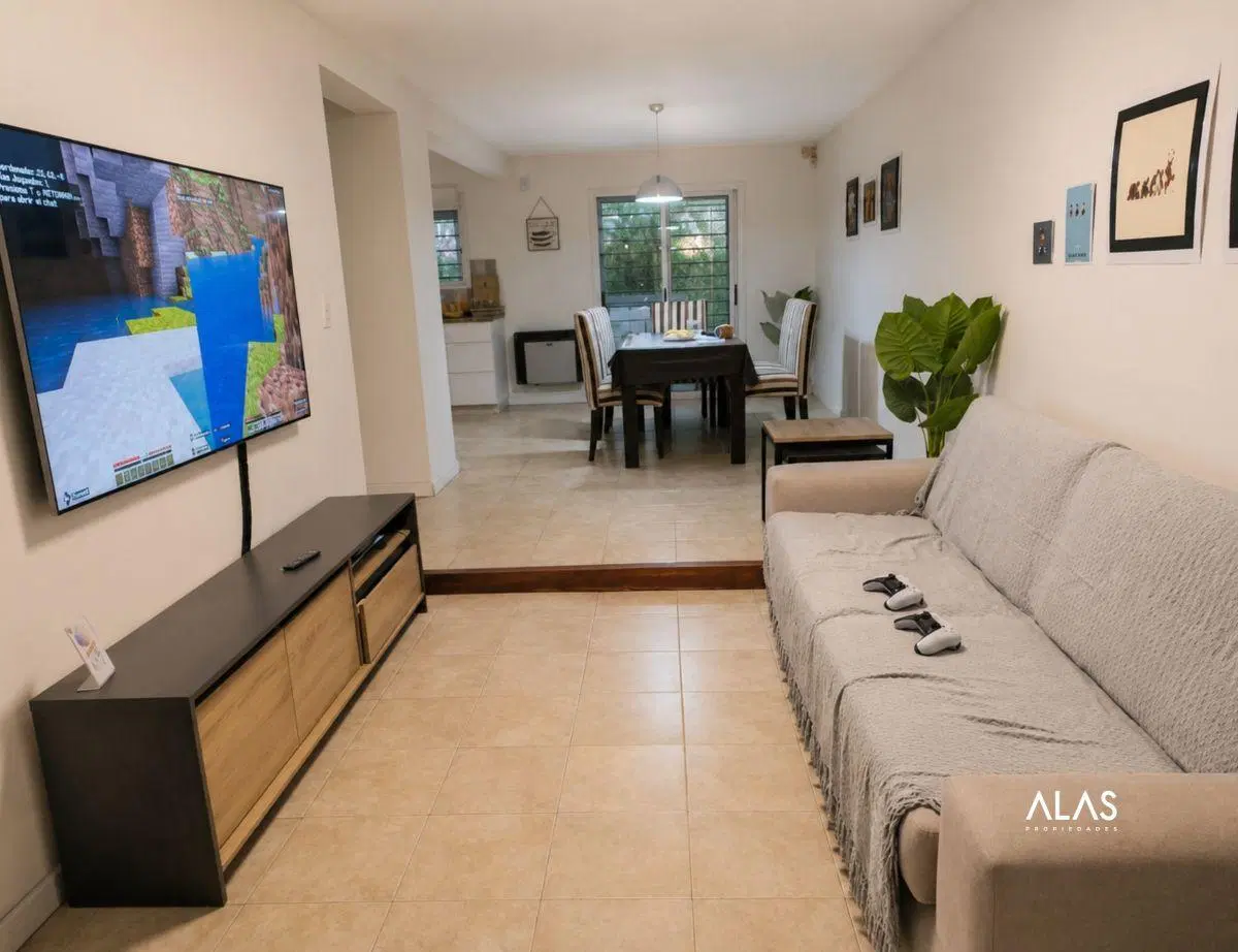 Casa de 136 m² con 3 dormitorios en venta en El Refugio, Argüello 1