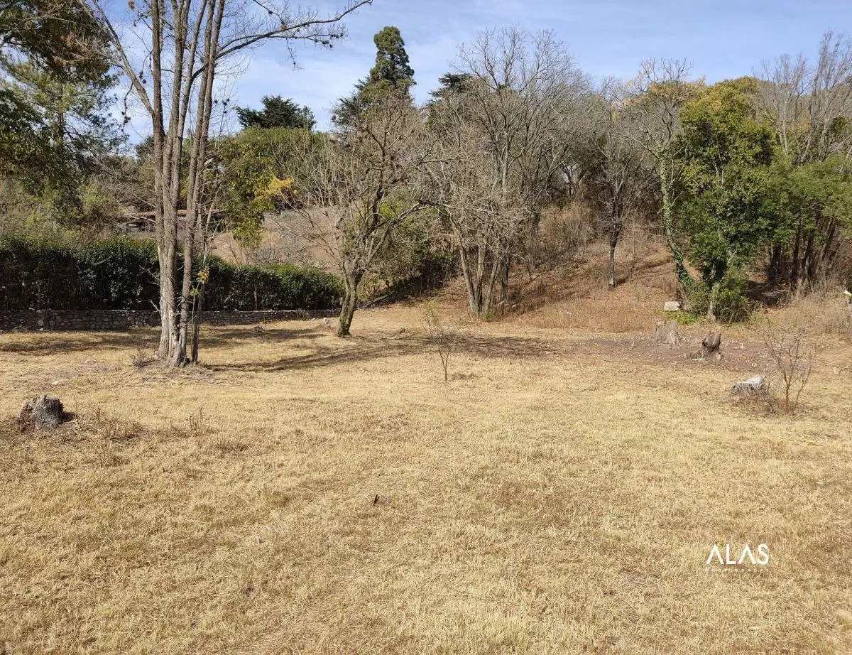 Terreno de 2054 m² en venta en Barrio Parque Jardin, La Falda 8