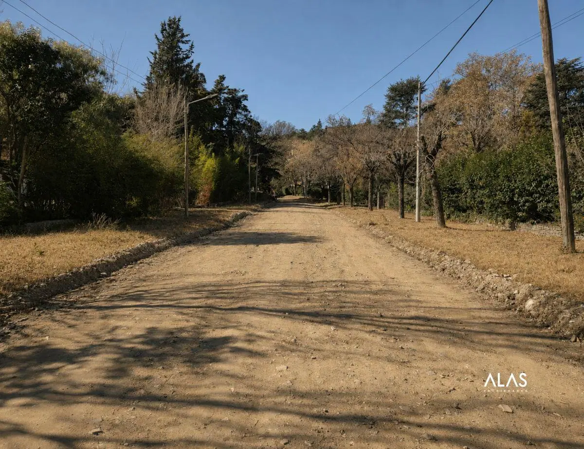 Terreno de 2054 m² en venta en Barrio Parque Jardin, La Falda 2