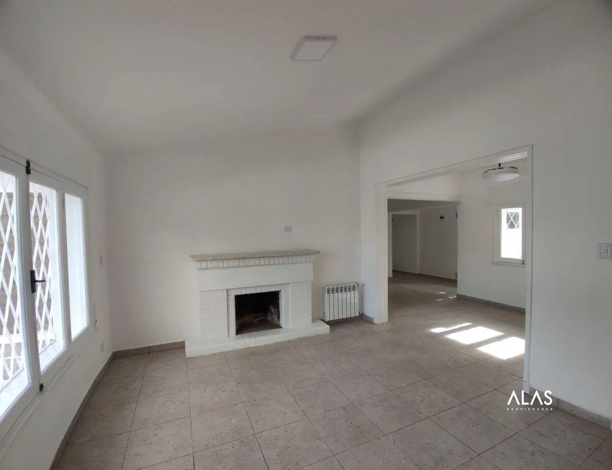 Casa de con 4 dormitorios en venta en Villa Eden, La Falda 4