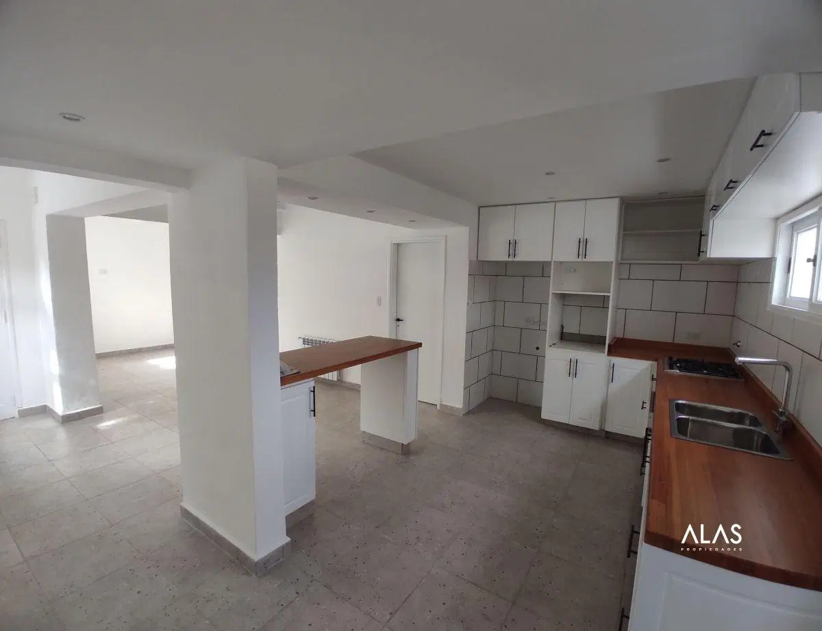Casa de con 4 dormitorios en venta en Villa Eden, La Falda 8