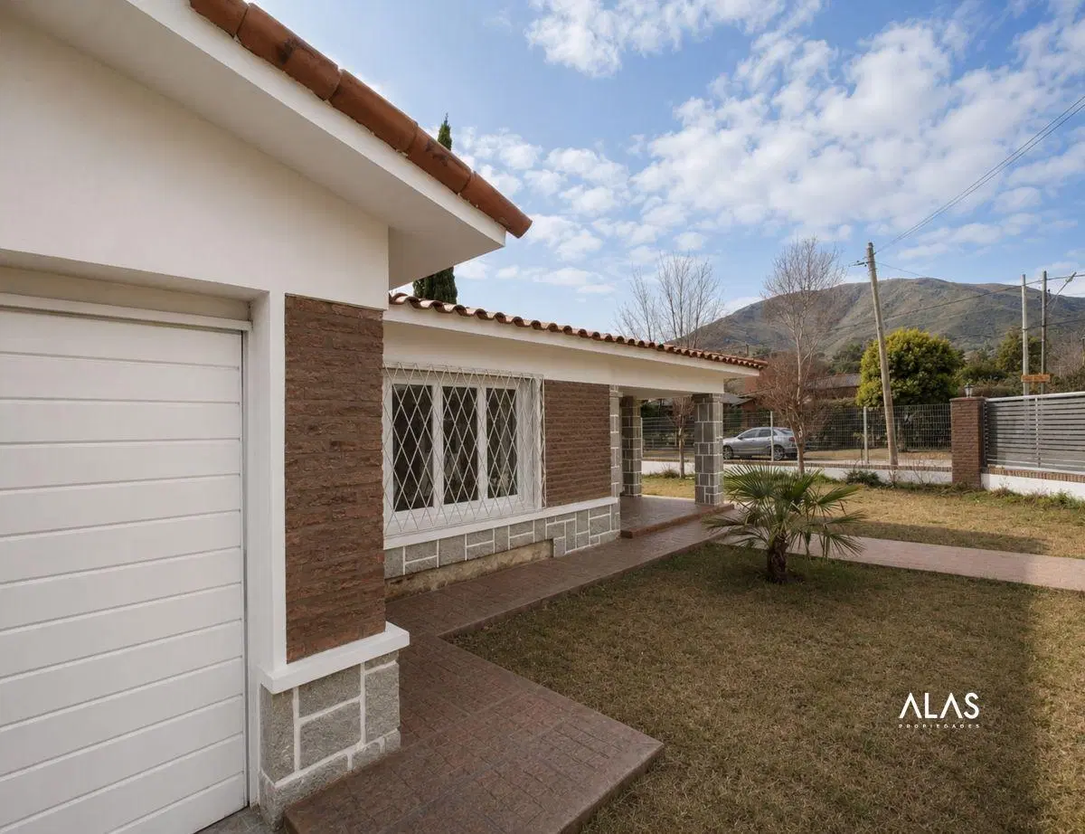 Casa de con 4 dormitorios en venta en Villa Eden, La Falda 5