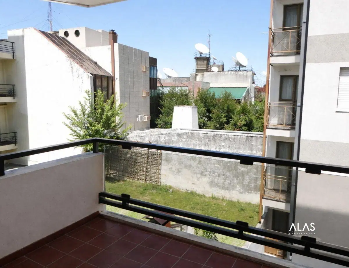 Departamento de 114 m² con 2 dormitorios en venta en Centro, La Falda 1