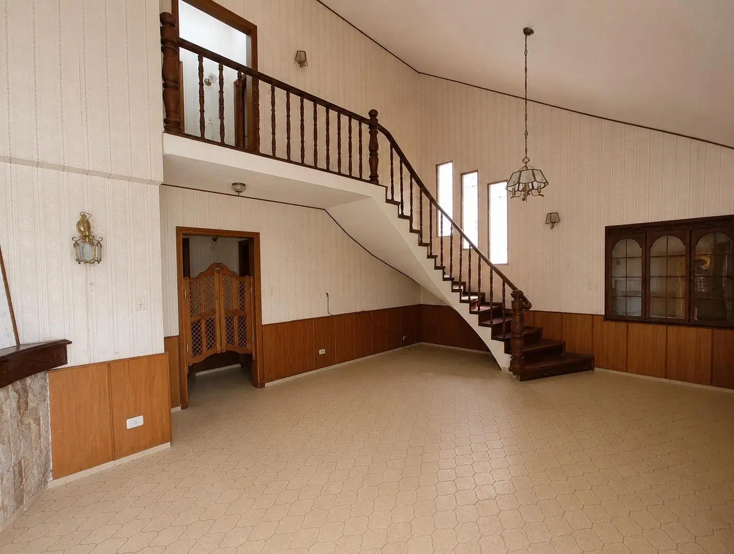 Casa de 200 m² con 3 habitaciones y departamento anexo en venta en Parque Jardin, La Falda 4
