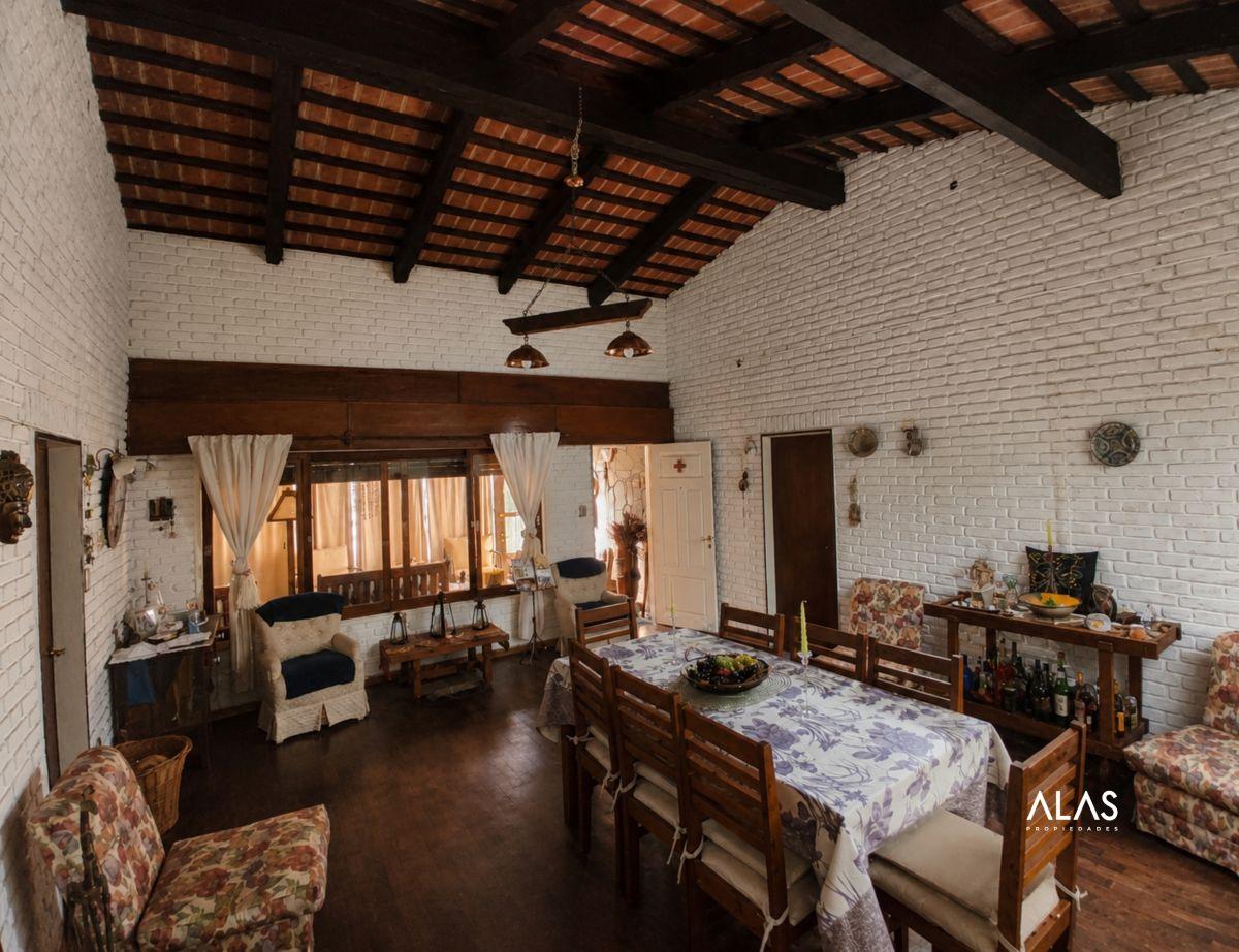 Foto de Casa de 226 m² con 3 dormitorios en venta en Cruz Chica, imagen 3