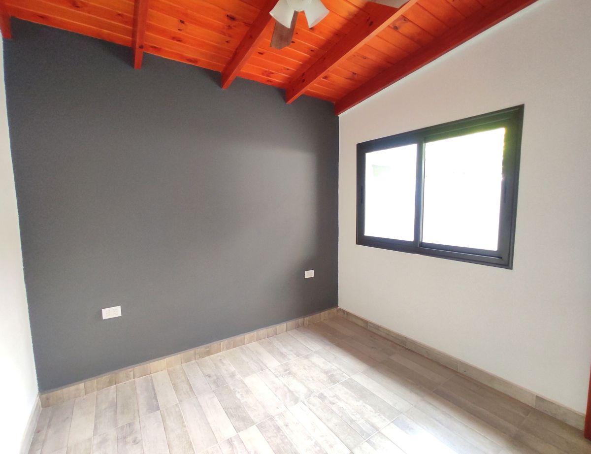 Foto de Casa en venta de 2 dormitorios con cochera en pleno centro de La Cumbre, imagen 4