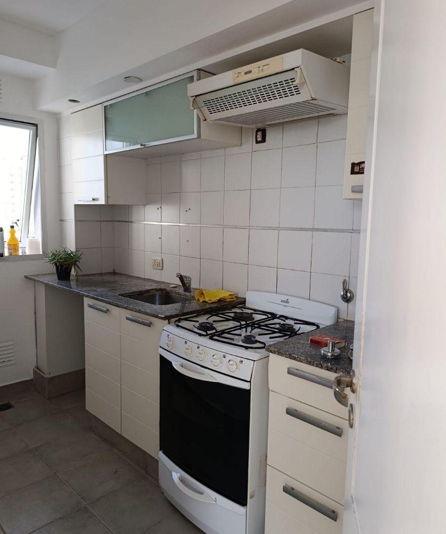 Foto de Monoambiente de categoría con balcón terraza | Centro, Moreno 545, imagen 2