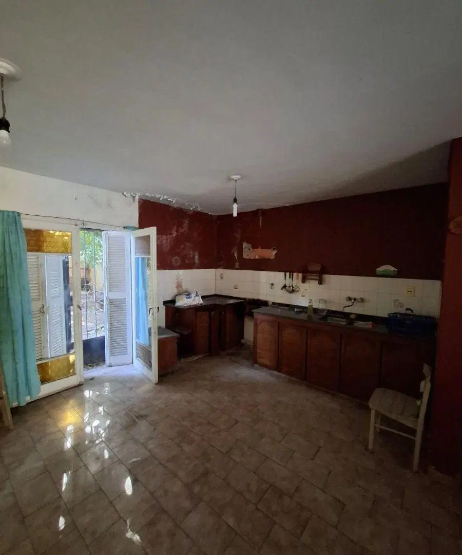 CASA A RECICLAR Bº BELLA VISTA 4