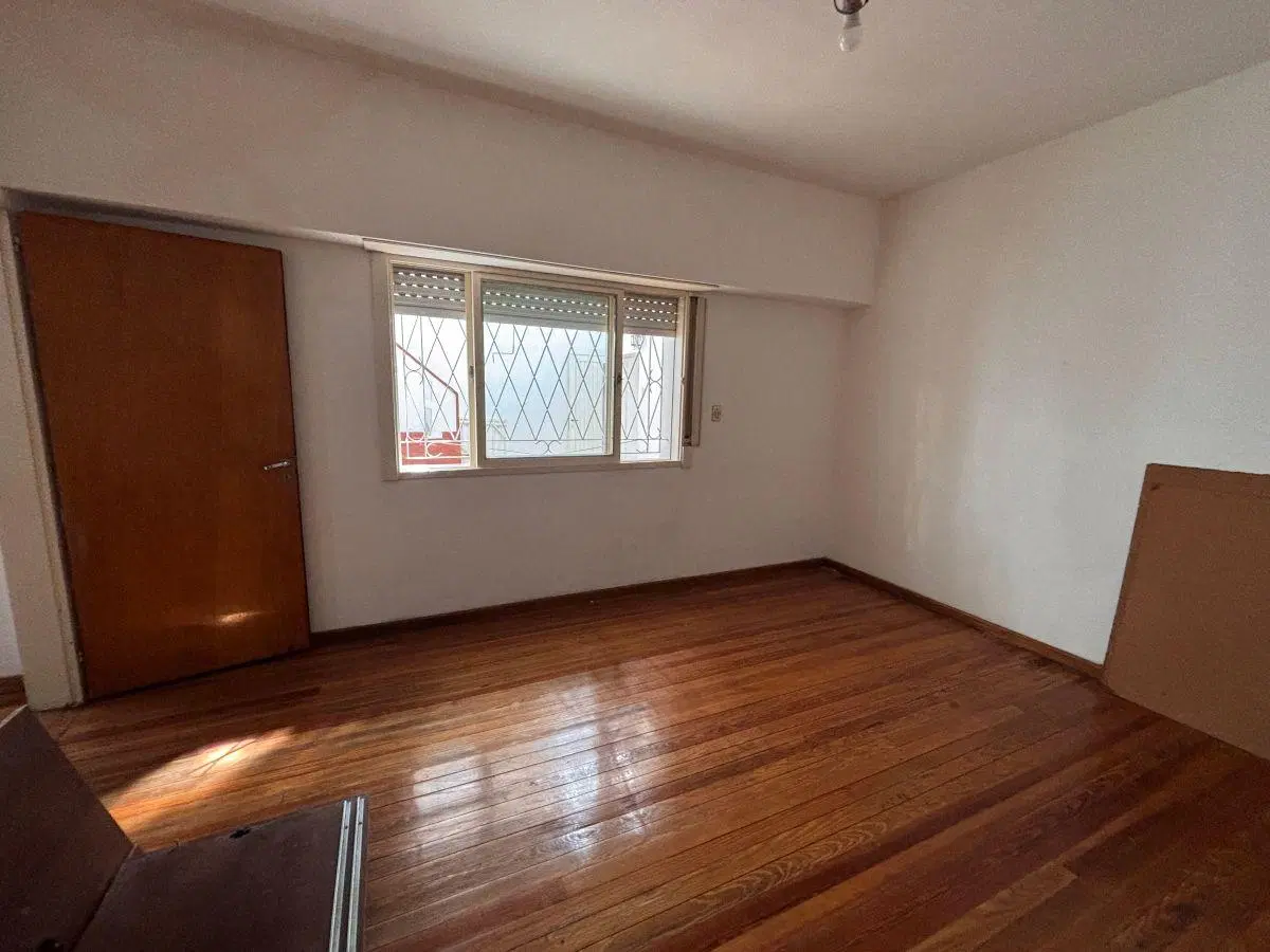 PH 4 AMBIENTES CON TERRAZA, ACCESO UNICO 5