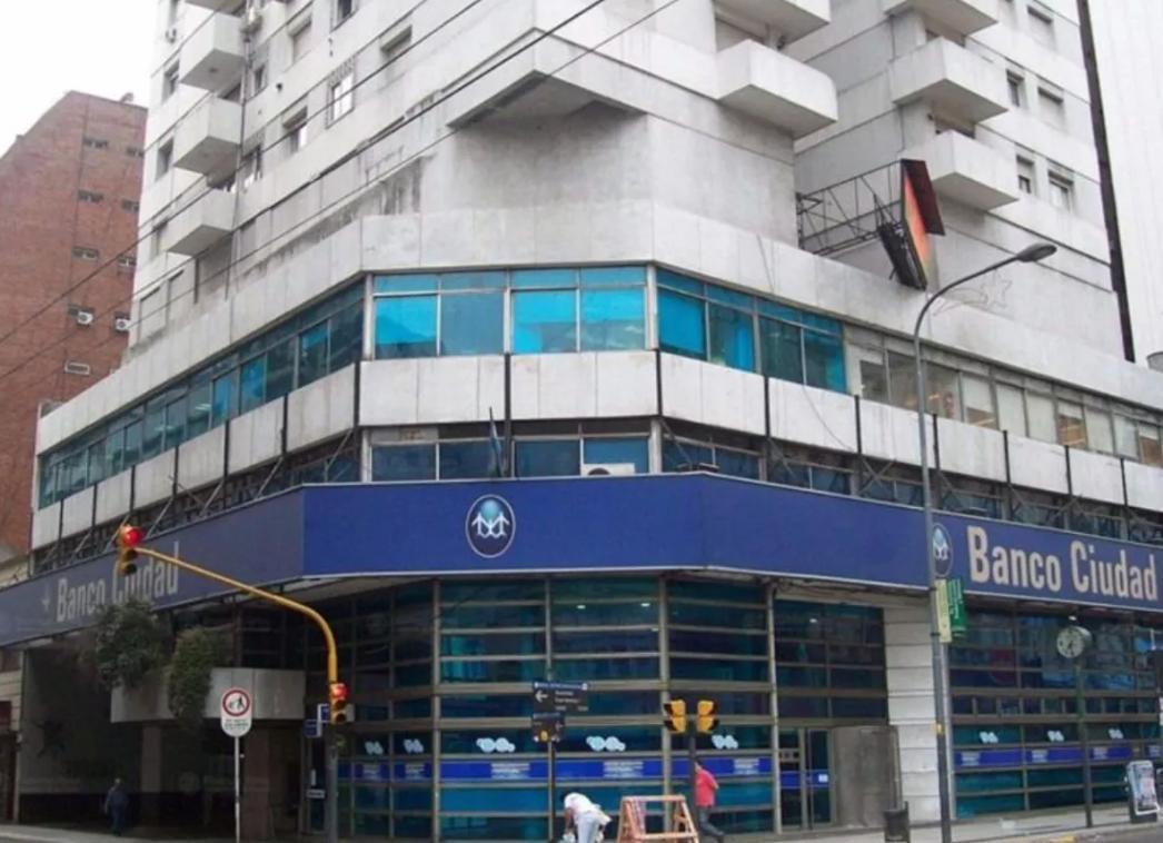 Cochera en venta en Uruguay al 300
