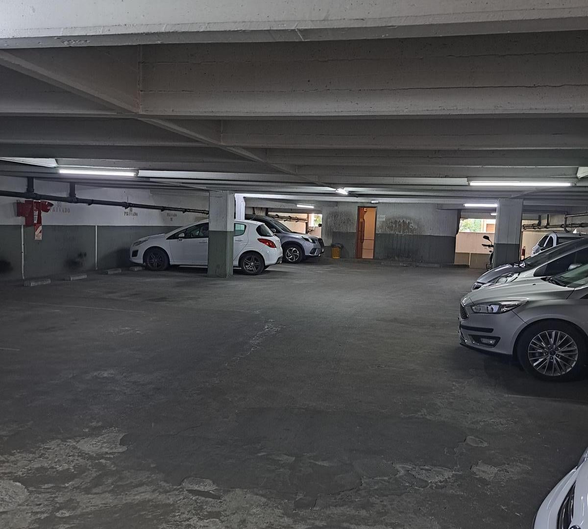 Foto de Excelente cochera techada. San Nicolás. Lavalle al 1600, imagen 4